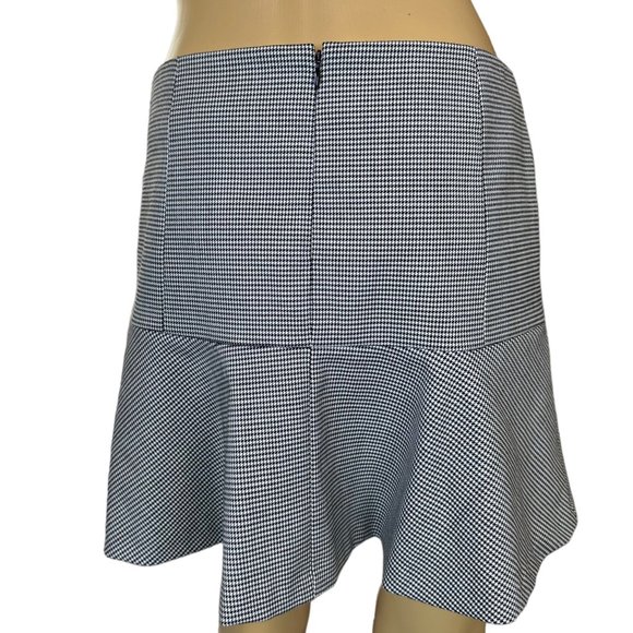 Theory Womens Trumpet Mini Skirt Size 2 Black White Wool Houndstooth Pattern - Picture 2 of 11